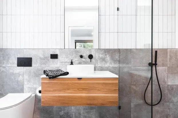 Round Slim Hand Shower On Bracket By Meir